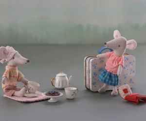 Afternoon Treat Tea Set - Blue Madelaine
