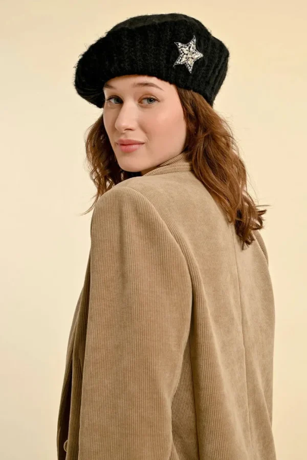 Beret with Star - Black