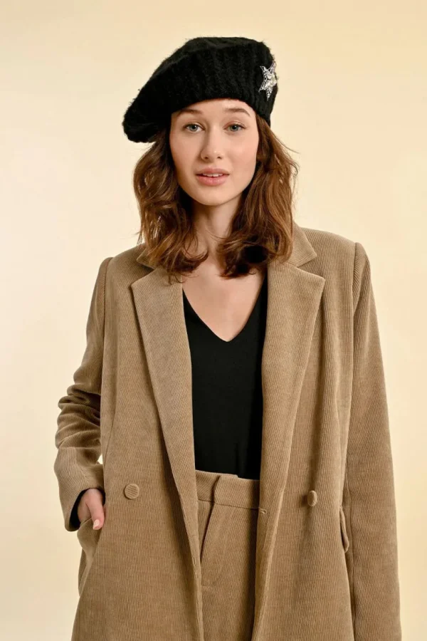 Beret with Star - Black
