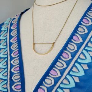Curved Bar Necklace