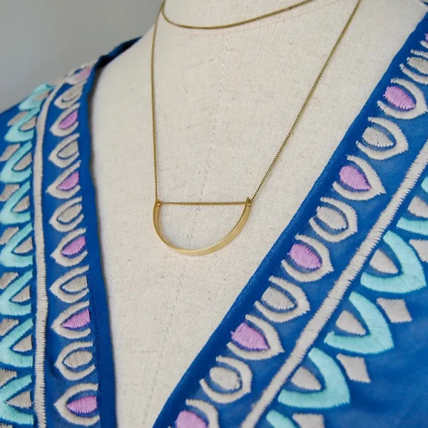 Curved Bar Necklace