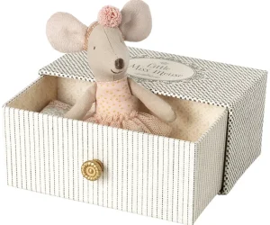 Dancing Mouse in Daybed - Little Sister