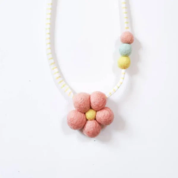 Flower Power Wool Necklace (two colors)
