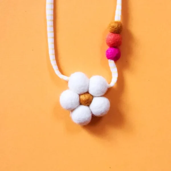 Flower Power Wool Necklace (two colors)