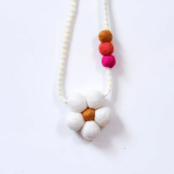 Flower Power Wool Necklace (two colors)