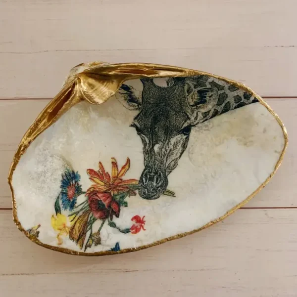Giraffe Serenity Shells