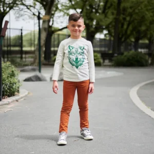 Graphic Wolf Tee