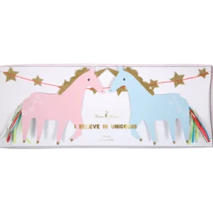 I Believe In Unicorns Garland