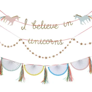 I Believe In Unicorns Garland