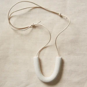 Speckled White U Necklace