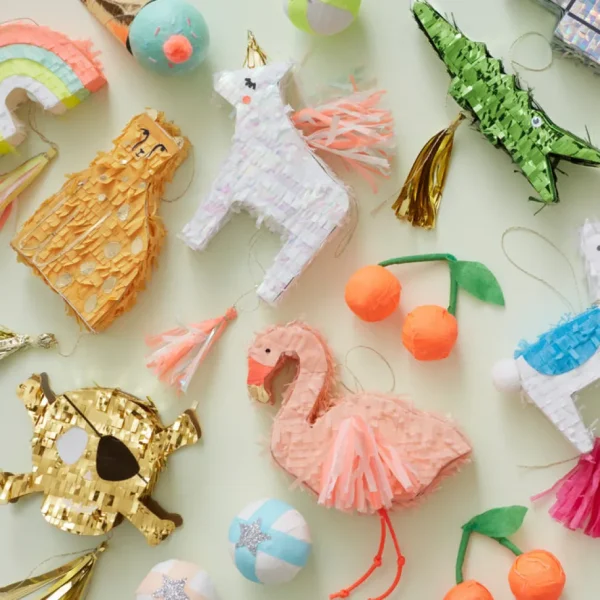 Unicorn Piñata Favor