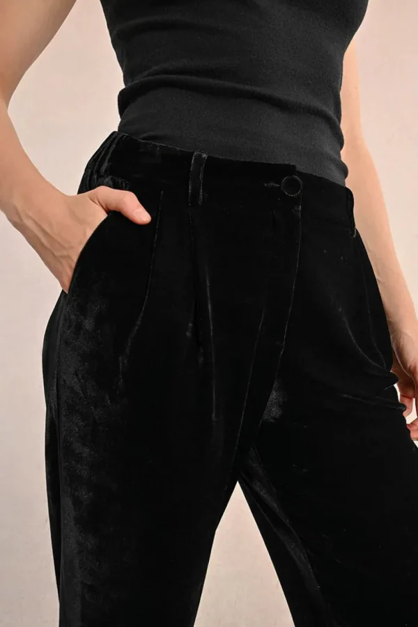 Velvet Cigarette Pants - Black