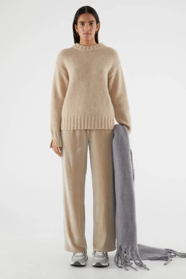 Velvet Stretch Pants - Beige