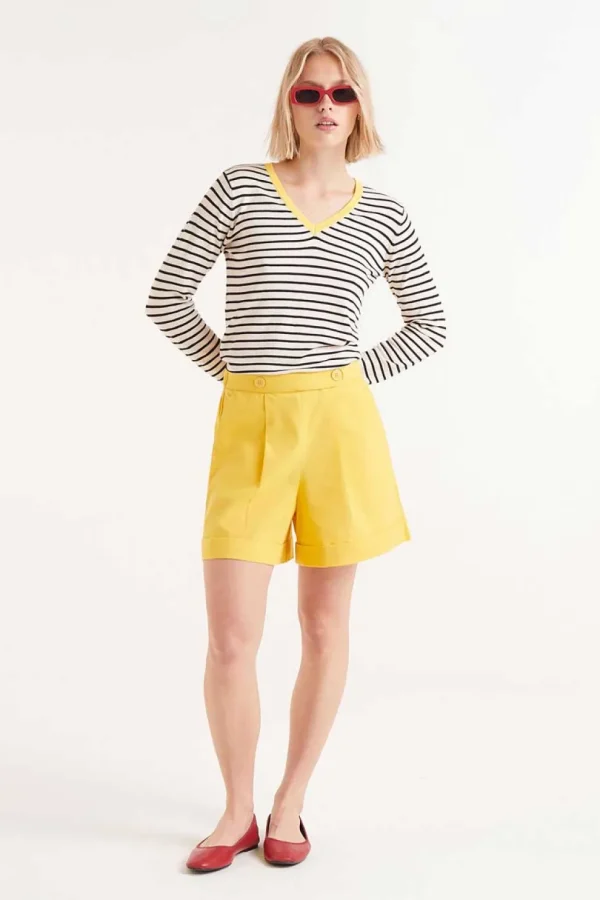 V-Neck Striped Sweater - Black/White