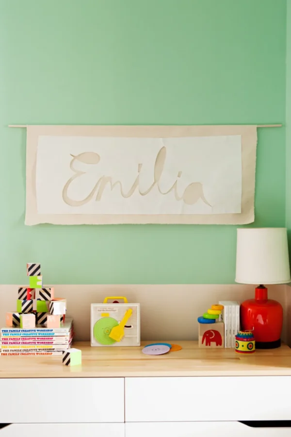 Yellow Owl's Little Prints